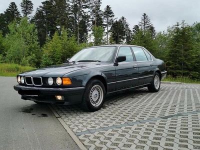 Gebraucht BMW 740L 286 PS (210 kW) 1993 Schwarz Limousine