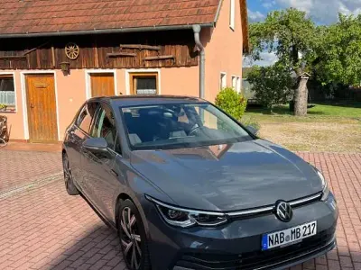 Second-hand VW Golf VIII Style 190 CP (139 kW) 2022 Gri Berlinǎ