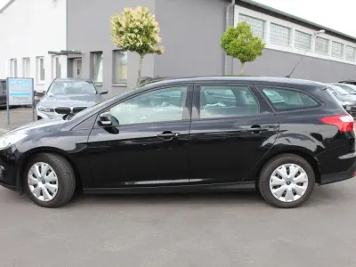 Gebraucht Ford Focus Trend 116 PS (85 kW) 2015 Schwarz Kombi