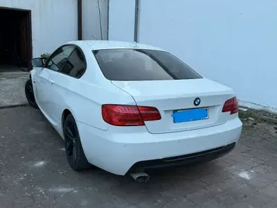 Gebraucht BMW 320 184 PS (135 kW) 2010 Weiß Coupé