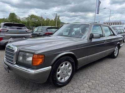 Grau Gebraucht 1989 Mercedes 300 SE Limousine | 9.990 €