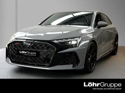 Neu Audi RS3 Sport 400 PS (294 kW) 2026 Grau Limousine