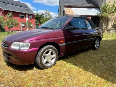 Gebraucht Ford Escort Cabriolet 90 PS (66 kW) 1995 Violet Cabrio
