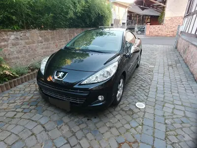 Gebraucht Peugeot 207 CC 120 PS (88 kW) 2011 Schwarz Cabrio