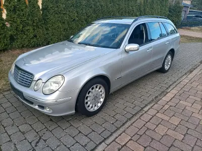 Gebraucht Mercedes E220 150 PS (110 kW) 2004 Silber Kombi
