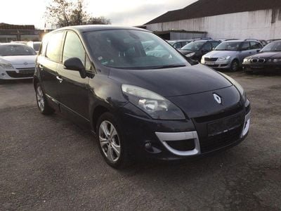 Grau Gebraucht 2011 Renault Scénic III Dynamique Van / Kleinbus | 3.599 € (Fairer Preis)