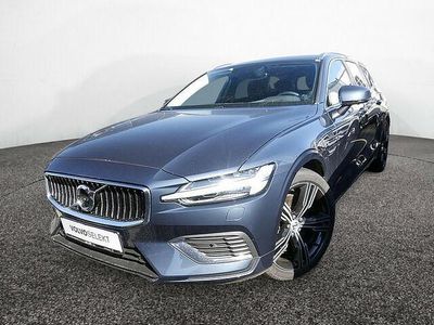 Gebraucht Volvo V60 257 PS (189 kW) 2022 Blau / denim blue (metallic) Kombi