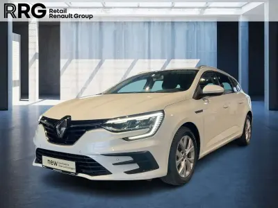 Gebraucht Renault Mégane GrandTour Business 140 PS (102 kW) 2022 Gletscherweiß Kombi