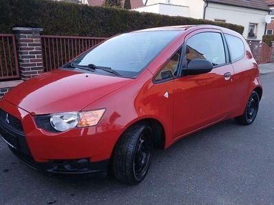 Gebraucht Mitsubishi Colt Inform 75 PS (55 kW) 2009 Rot Kleinwagen
