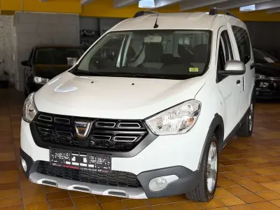 Gebraucht Dacia Dokker Stepway 131 PS (96 kW) 2020 Weiß Van / Kleinbus