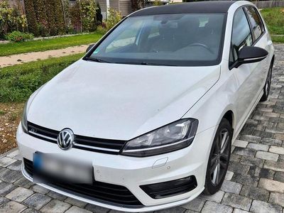 Gebraucht VW Golf VII R-line 150 PS (110 kW) 2015 Weiß Kleinwagen