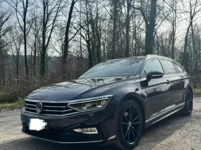 Gebraucht VW Passat R-line 190 PS (139 kW) 2019 Grau Kombi