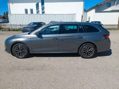 Neu Skoda Octavia 150 PS (110 kW) 2026 Graphitgraumetallic Kombi