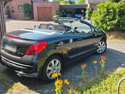 Gebraucht Peugeot 207 CC Premium 120 PS (88 kW) 2009 Schwarz Cabrio