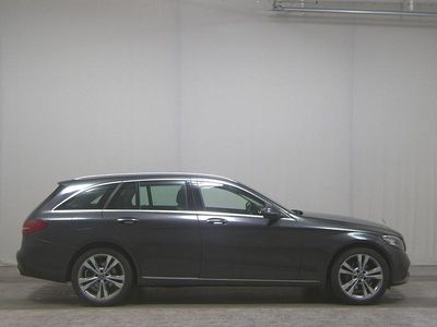 Gebraucht Mercedes C300 Exclusive 245 PS (180 kW) 2020 Grau Kombi