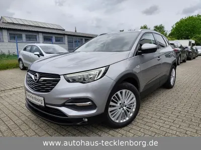 Używany Opel Grandland X Edition 131 KM (96 kW) 2017 Srebrny SUV