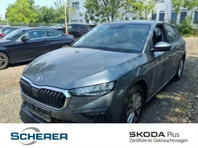 Gebraucht Skoda Scala Selection 116 PS (85 kW) 2025 Graphitegrau metallic (metallic) Kleinwagen