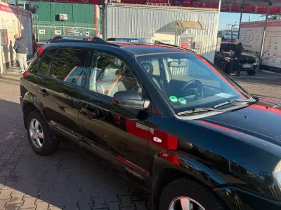 Second-hand Hyundai Tucson 140 CP (102 kW) 2008 Negru SUV