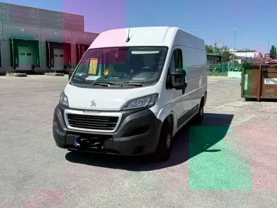 Gebraucht Peugeot Boxer 120 PS (88 kW) 2023 Weiß Van