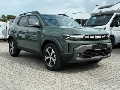 Neu Dacia Duster Journey 131 PS (96 kW) 2025 Grün SUV