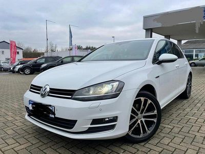 Weiß Gebraucht 2015 VW Golf LOUNGE Limousine | 10.500 € (Fairer Preis)