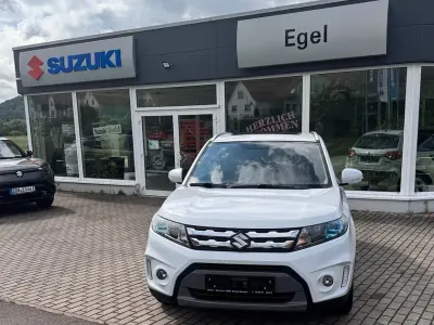 Gebraucht Suzuki Vitara Comfort+ 120 PS (88 kW) 2017 Weiß SUV