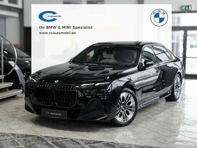 Gebraucht BMW 740 M Sport 299 PS (219 kW) 2025 Saphirschwarz Limousine