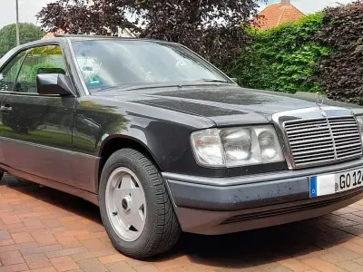 Brugt Mercedes 220 150 HK (110 kW) 1992 Sort Coupe