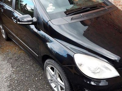 Mercedes B200