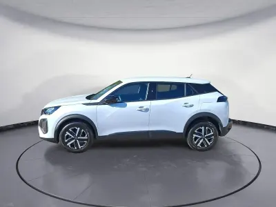 Używany Peugeot 2008 Active 101 KM (74 kW) 2024 Biały SUV