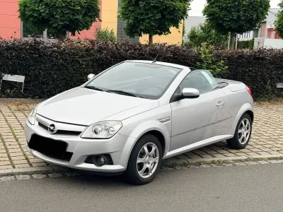 Gebraucht Opel Tigra Sport 90 PS (66 kW) 2005 Silber Cabrio
