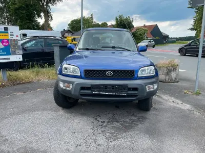 Gebraucht Toyota RAV4 128 PS (94 kW) 1999 Blau SUV