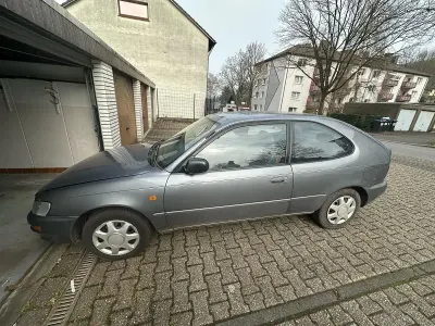 Gebraucht Toyota Corolla XLi 75 PS (55 kW) 1996 Blau Limousine