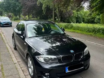 Gebraucht BMW 118 143 PS (105 kW) 2013 Schwarz Kleinwagen