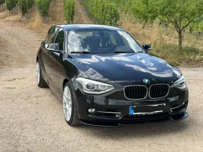 Gebraucht BMW 118 Sport Line 170 PS (125 kW) 2015 Schwarz Kleinwagen