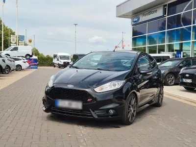 Gebraucht Ford Fiesta Sport 182 PS (133 kW) 2014 Schwarz Kleinwagen