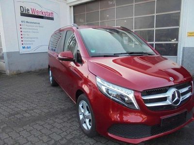 Gebraucht Mercedes V220 Avantgarde Edition 190 PS (139 kW) 2022 Hyazinthrot Van / Kleinbus
