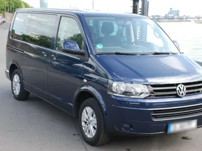 Gebraucht VW Multivan Comfortline 140 PS (102 kW) 2014 Blau Van / Kleinbus