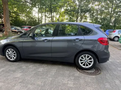 Gebraucht BMW 218 Active Tourer 136 PS (100 kW) 2017 Silber Van / Kleinbus