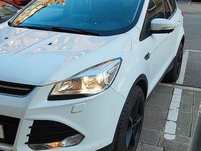 Weiß Gebraucht 2014 Ford Kuga Titanium SUV | 5.990 € (Superpreis)