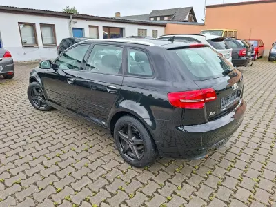 Gebraucht Audi A3 Attraction 125 PS (91 kW) 2012 Schwarz Kleinwagen