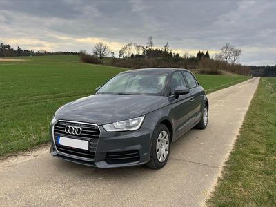 Gebraucht Audi A1 Sportback 95 PS (69 kW) 2016 Grau Kleinwagen