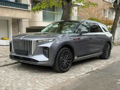 Gebraucht Hongqi E-HS9 405 kW (551 PS) 2022 Grau SUV