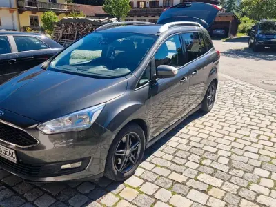 Używany Ford Grand C-Max Cool & Connect 125 KM (91 kW) 2019 Szary Minivan