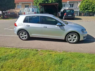 Gebraucht VW Golf VII Trendline 110 PS (80 kW) 2013 Silber Limousine