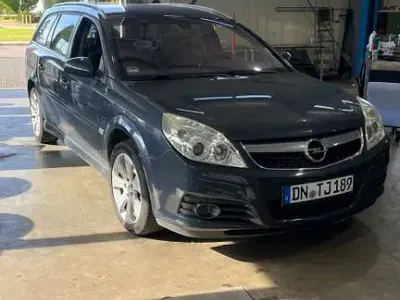 Gebraucht Opel Vectra Edition+ 140 PS (102 kW) 2008 Schwarz Kombi