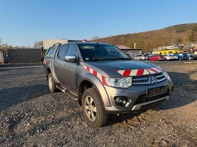 Gebraucht Mitsubishi L200 Diamant Edition 178 PS (130 kW) 2014 Grau Pickup