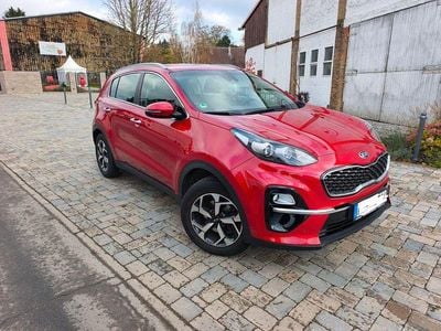 Gebraucht Kia Sportage DREAM-TEAM Edition 132 PS (97 kW) 2019 Rot SUV
