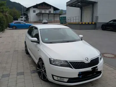 Używany Skoda Rapid Ambition 105 KM (77 kW) 2014 Biały Hatchback