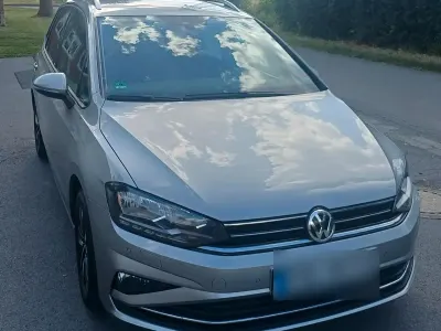 Gebraucht VW Golf VII 130 PS (95 kW) 2020 Andere farben Kleinwagen